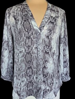 Vince Camuto Black & Gray Snake-Print V-Neck Blouse